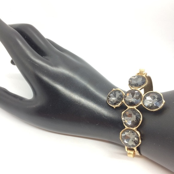 3/$30 SMOKEY FACETED ACRYLIC CROSS BANGLE BRACELET TEXTURED GOLD TONE - Picture 9 of 10